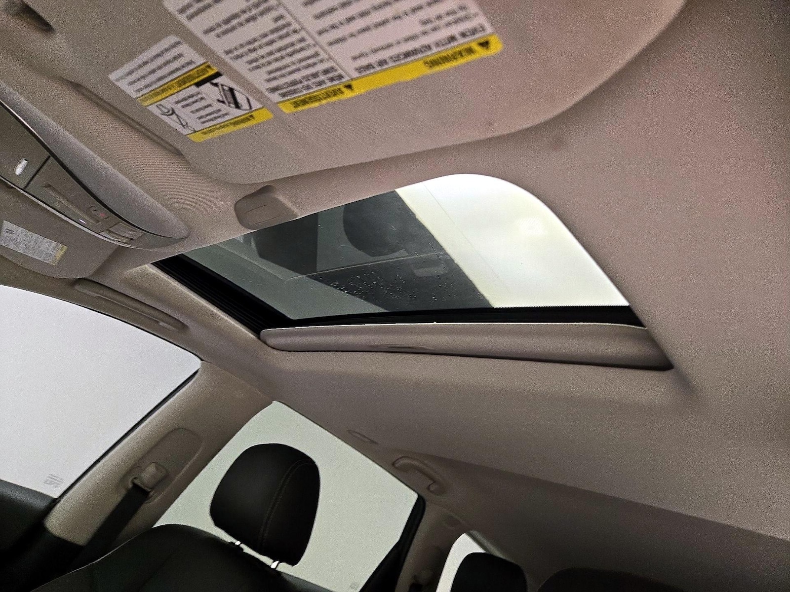 Sunroof(s) & Overhead Airbags