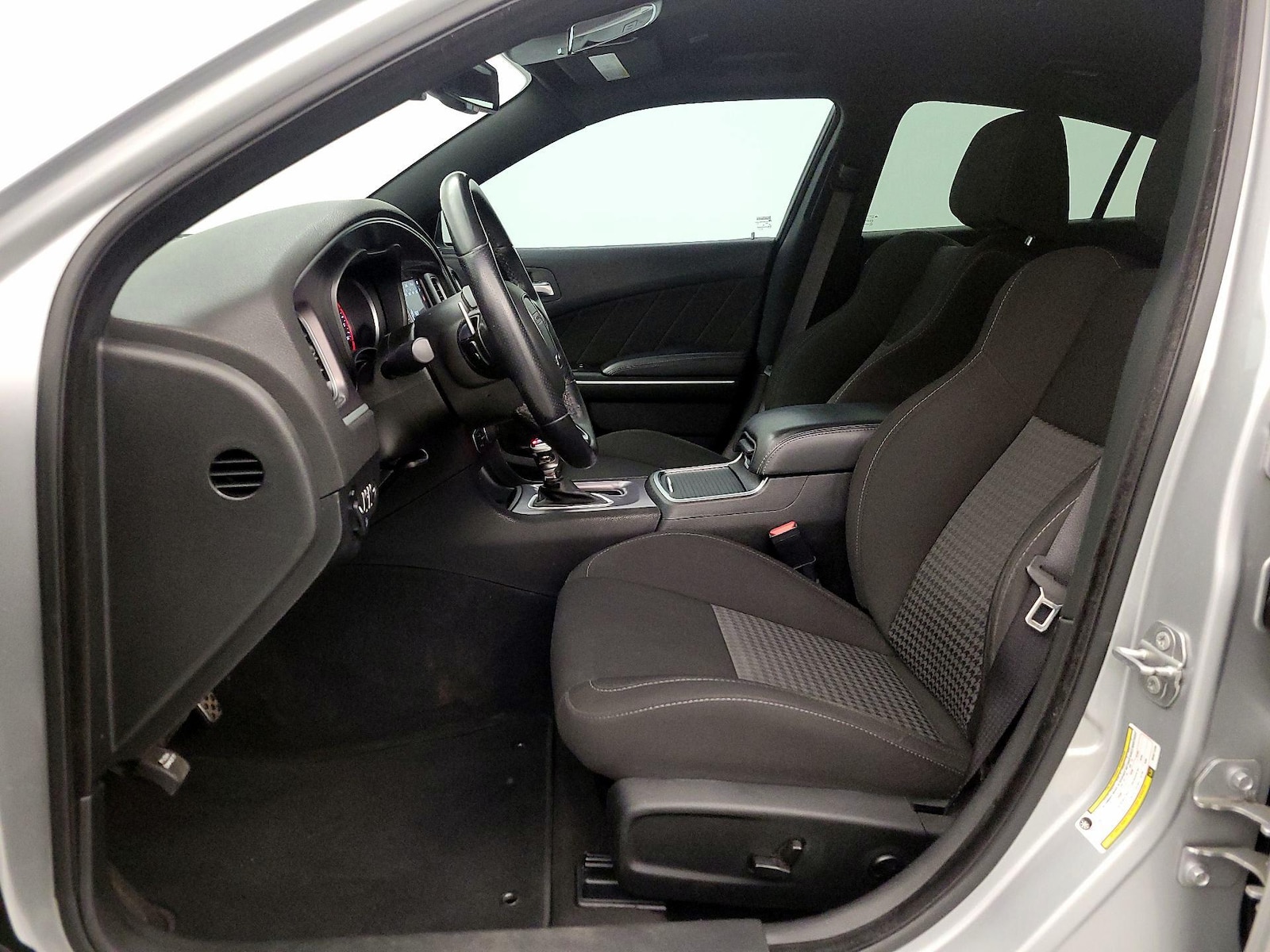 Power Seat(s) & Side Airbags