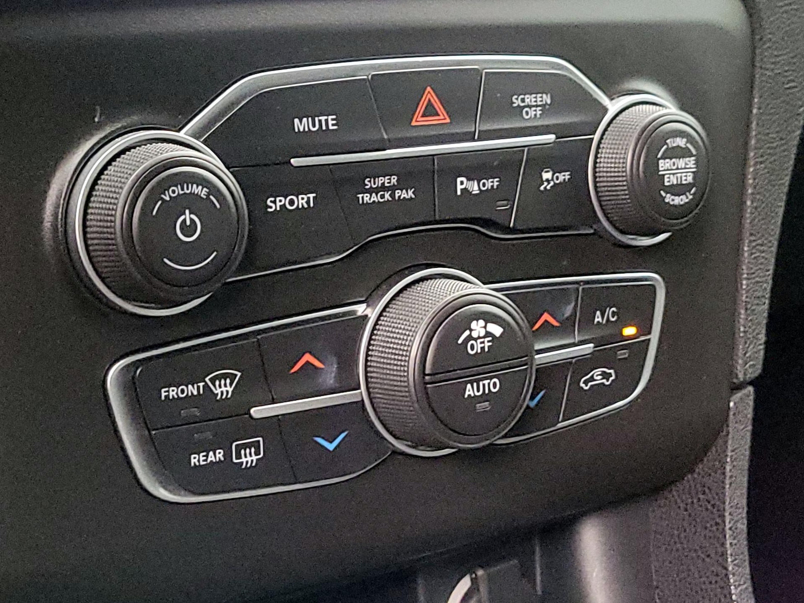 2021 Dodge Charger R/T - Photo 17