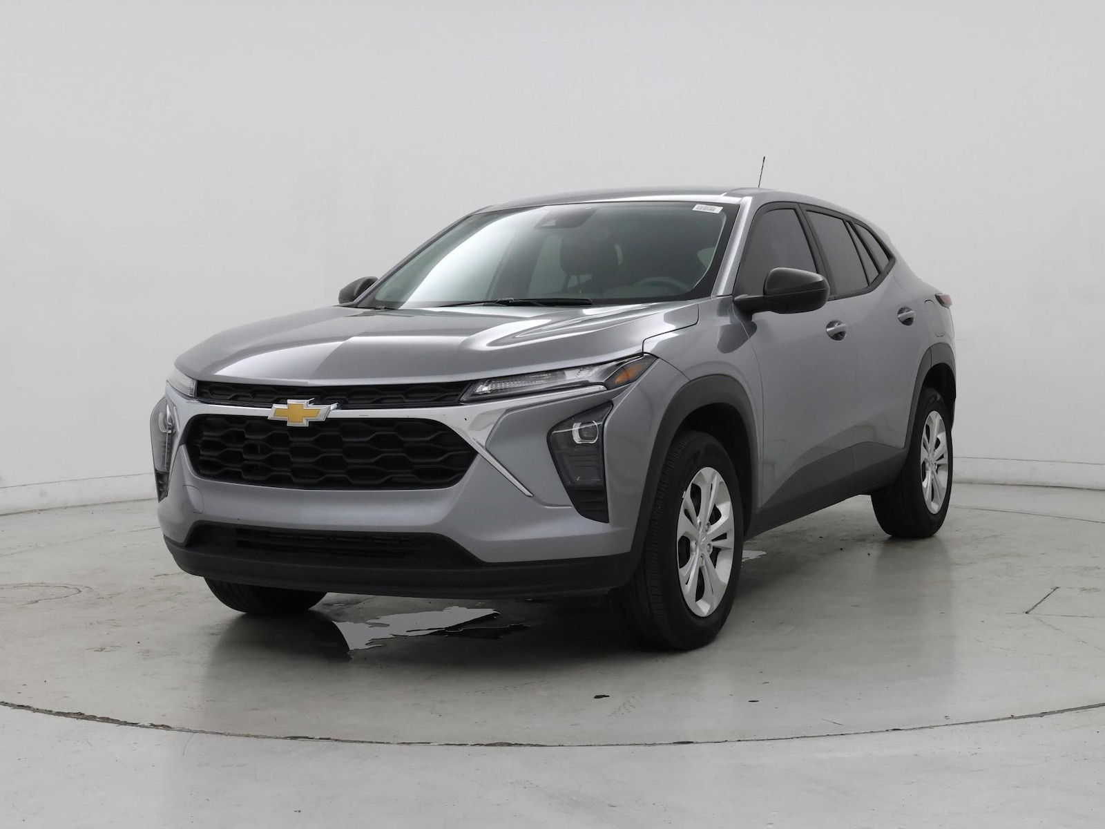 2024 Chevrolet Trax LS - Photo 5