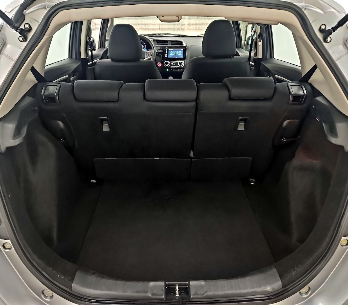 Trunk/Cargo (Seats Up)
