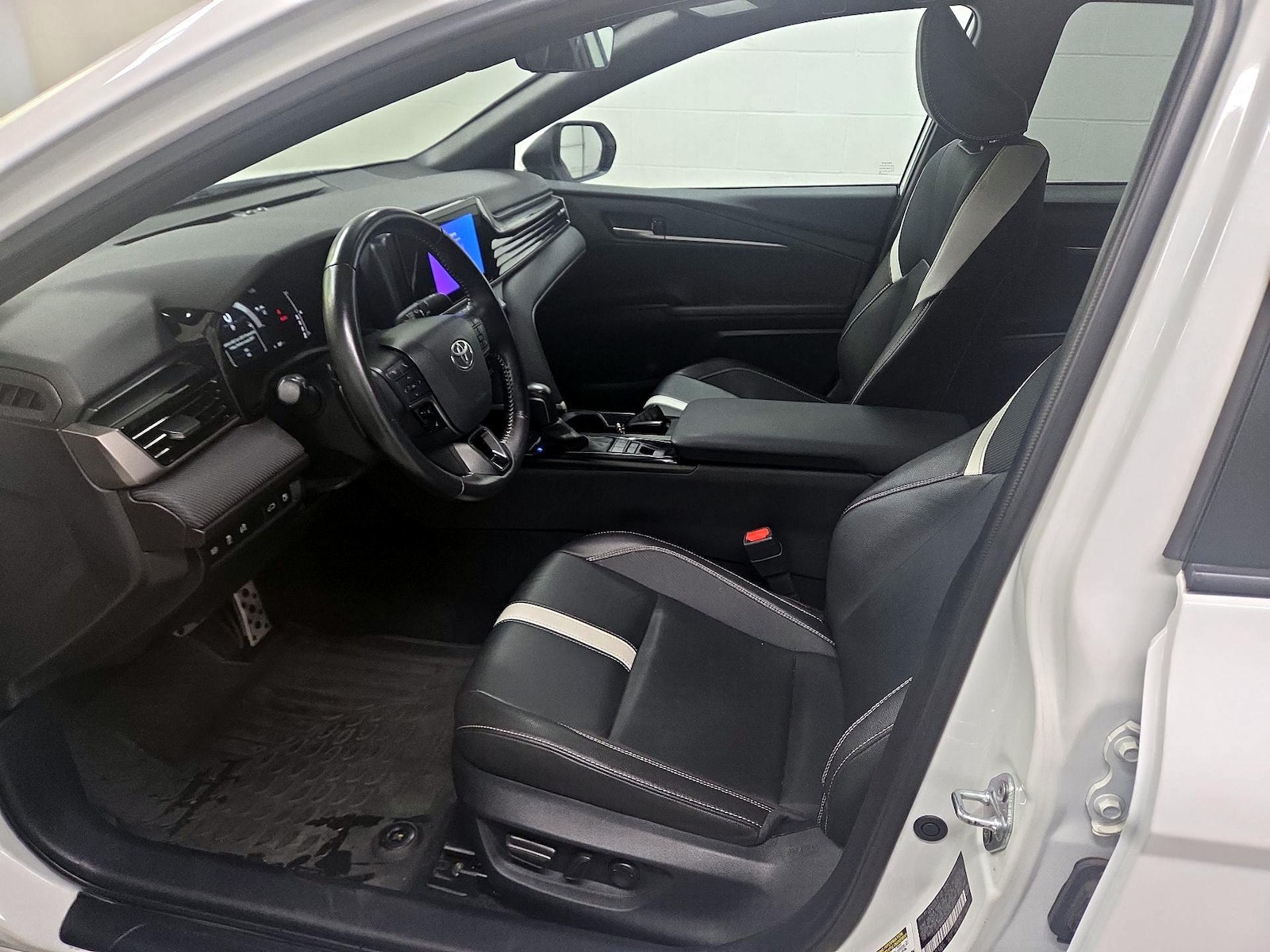 Power Seat(s) & Side Airbags