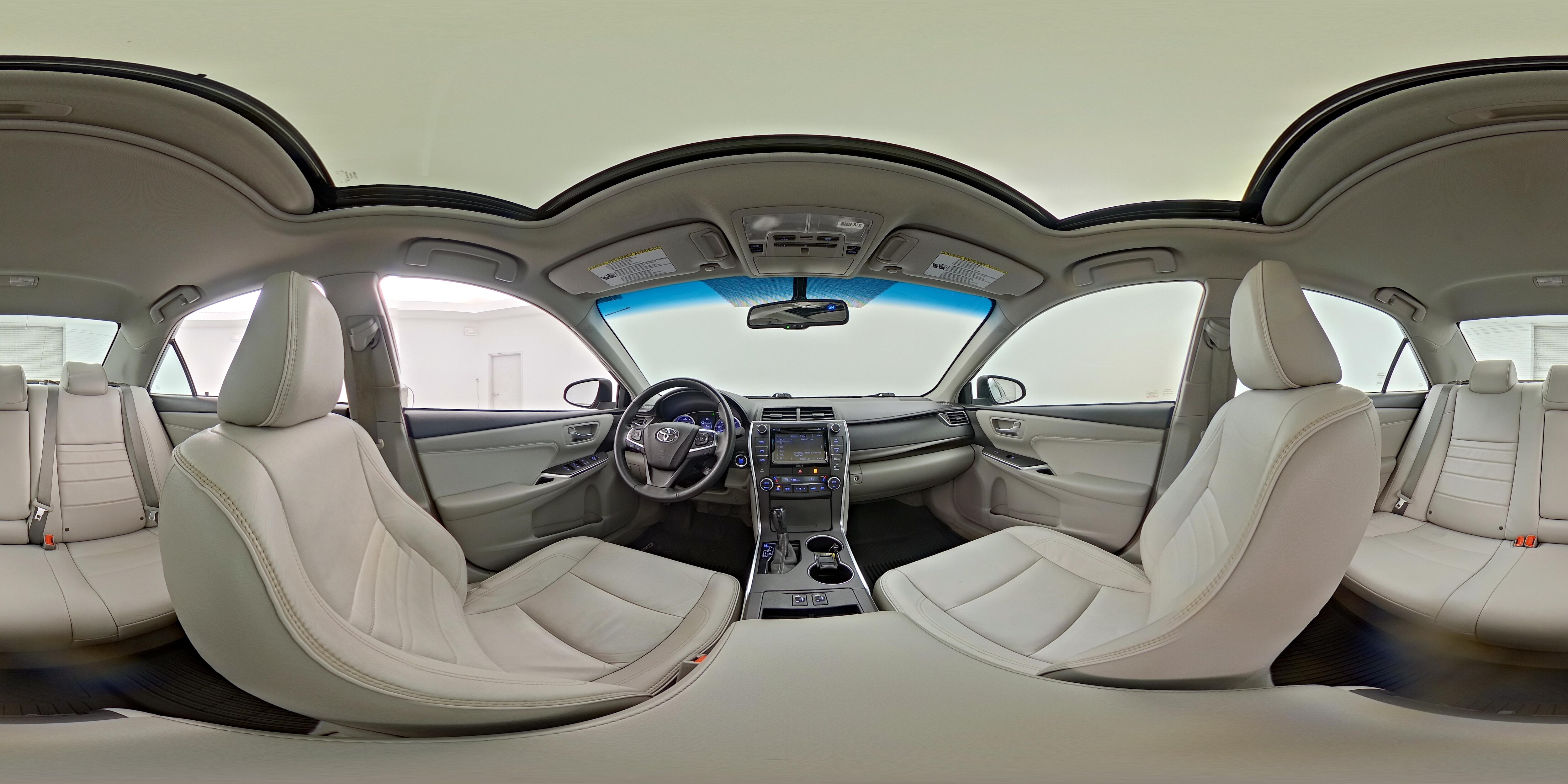 2017 Toyota Camry XLE - Photo 25