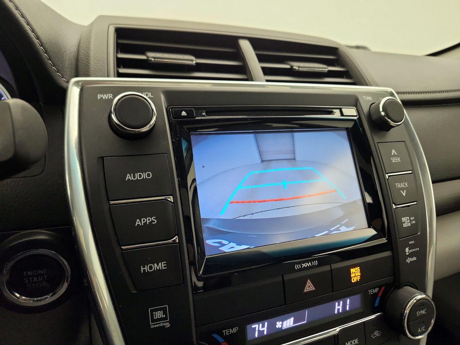 2017 Toyota Camry XLE - Photo 15