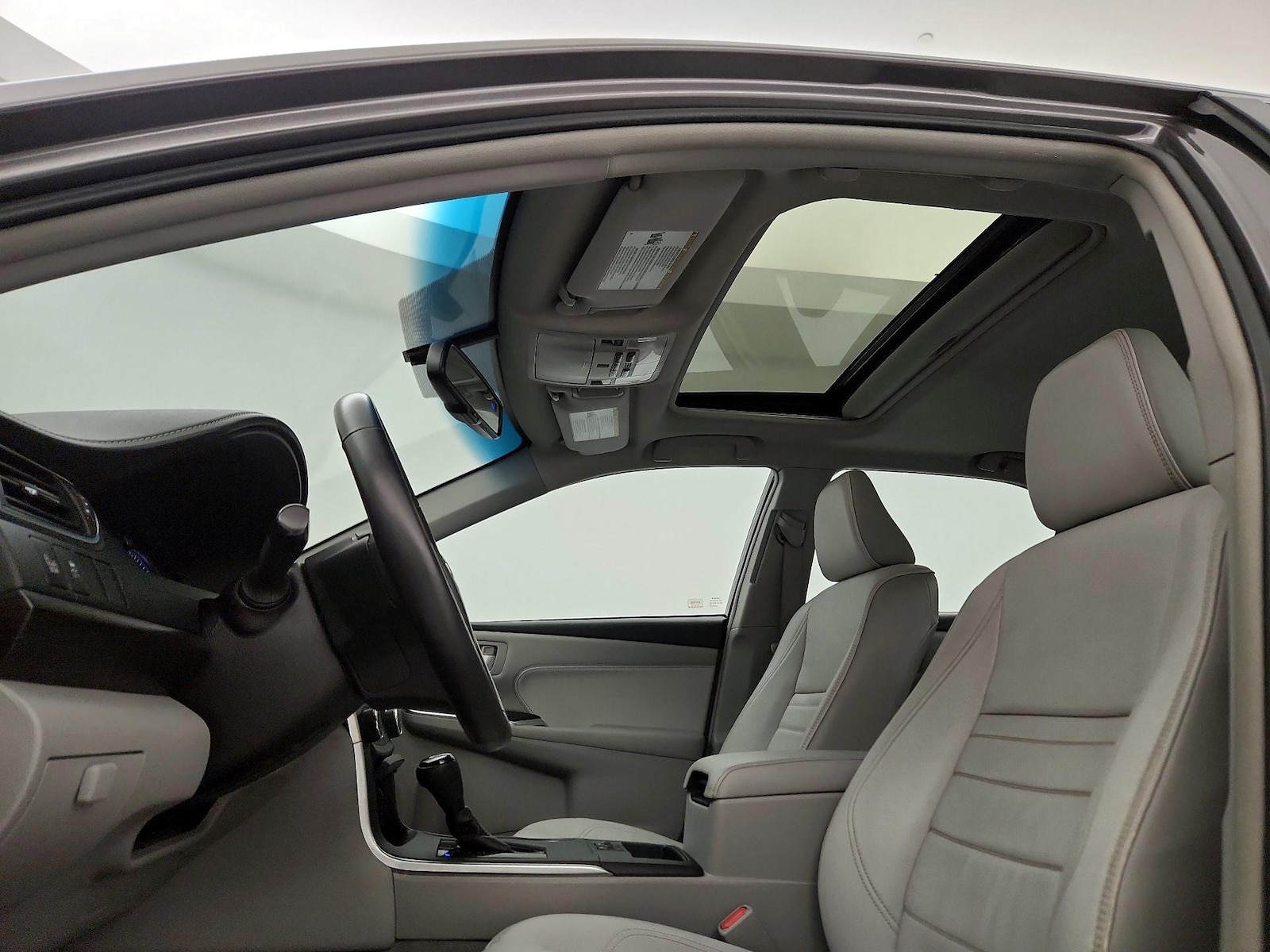 2017 Toyota Camry XLE - Photo 20
