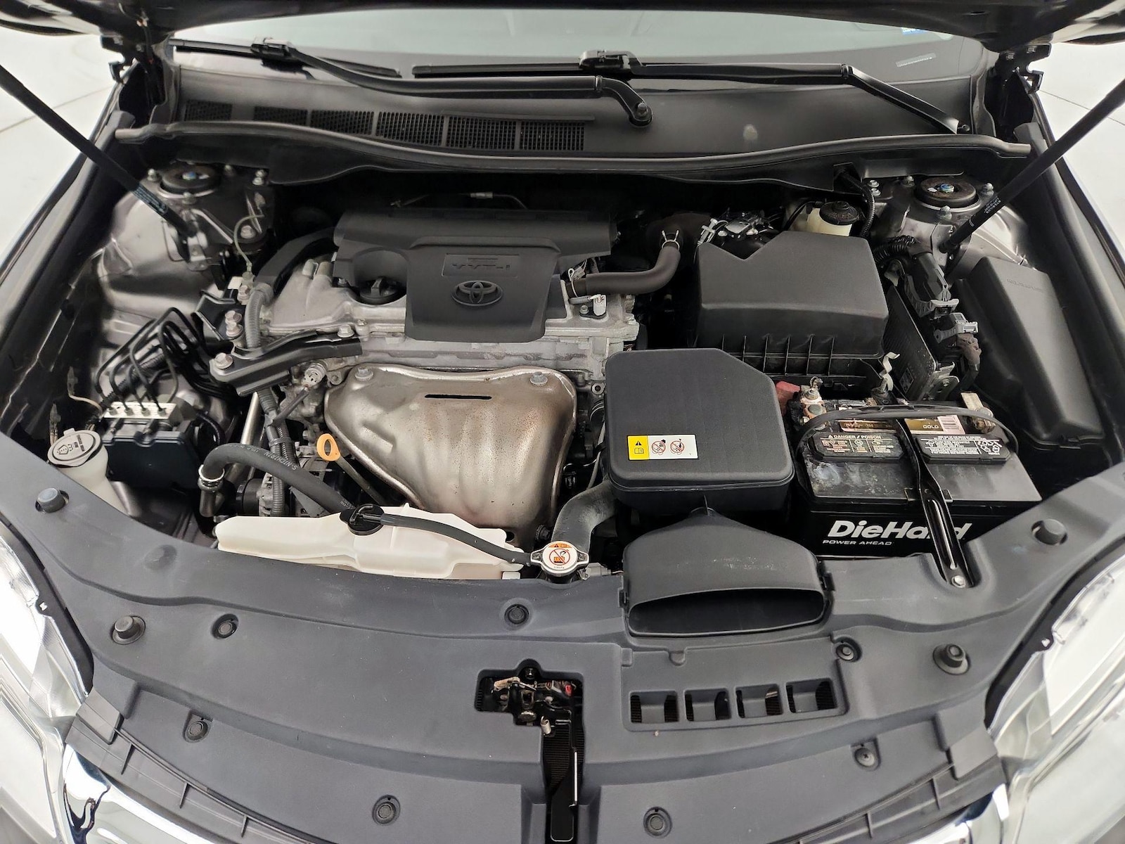 2017 Toyota Camry XLE - Photo 23