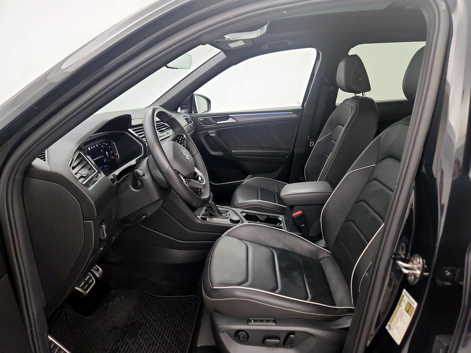 2022 Volkswagen Tiguan SEL R-LINE - Photo 12