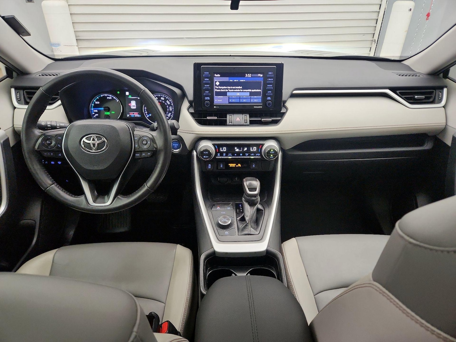 2021 Toyota RAV4 XLE Premium - Photo 10