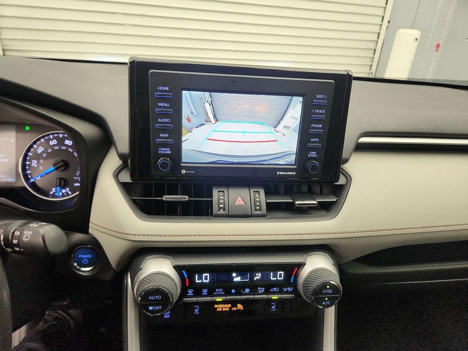 2021 Toyota RAV4 XLE Premium - Photo 15