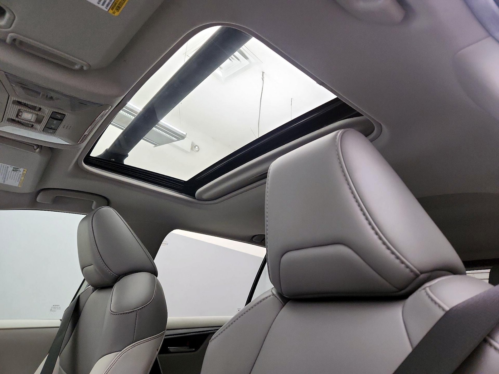 2021 Toyota RAV4 XLE Premium - Photo 20