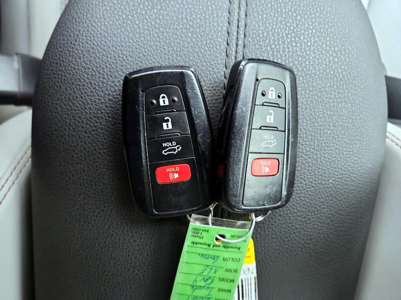 2021 Toyota RAV4 XLE Premium - Photo 24