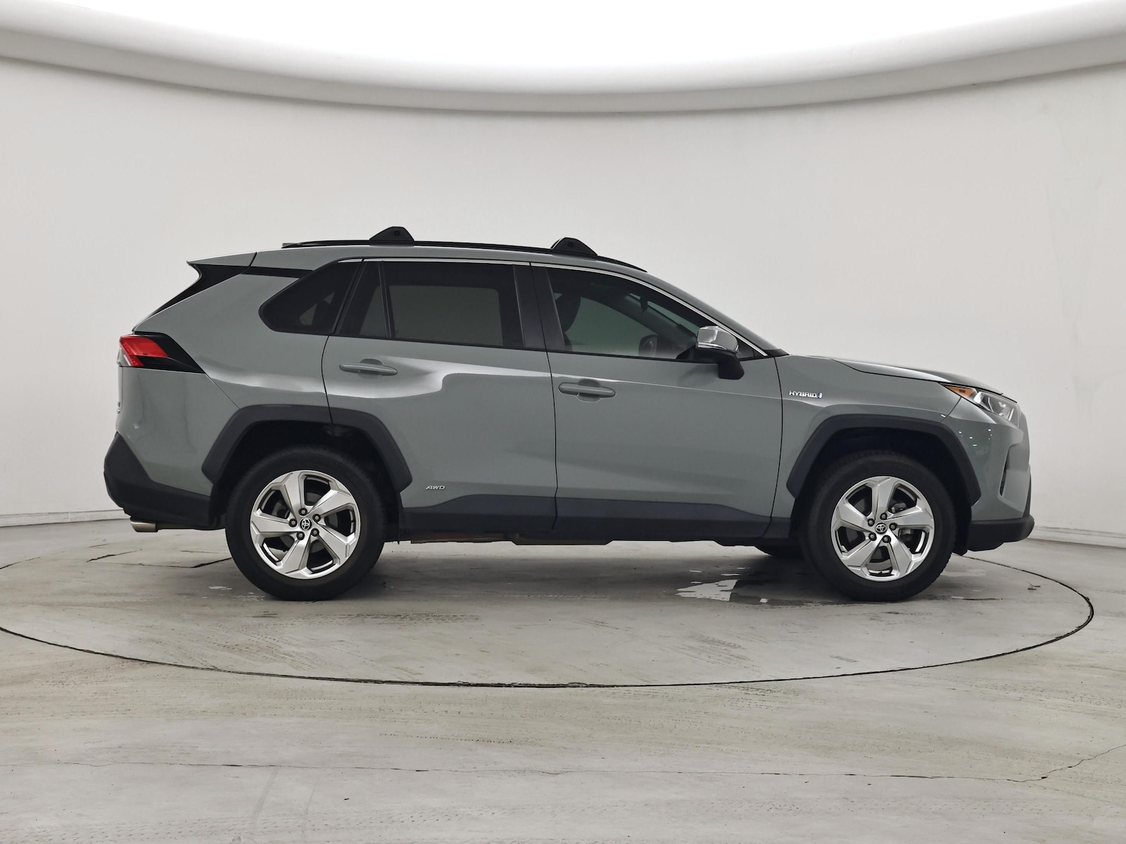 2021 Toyota RAV4 XLE Premium - Photo 8