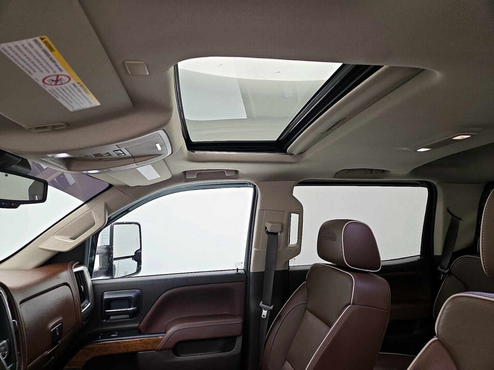 Sunroof(s) & Overhead Airbags