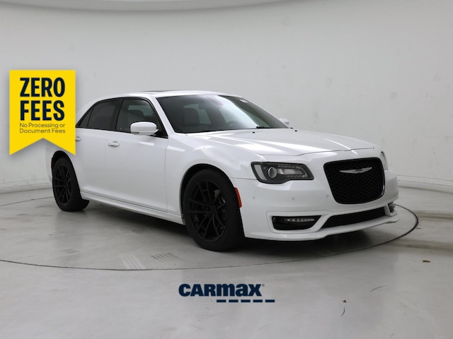 White 2019 Chrysler 300 Sedan Rear-Wheel Drive Automatic