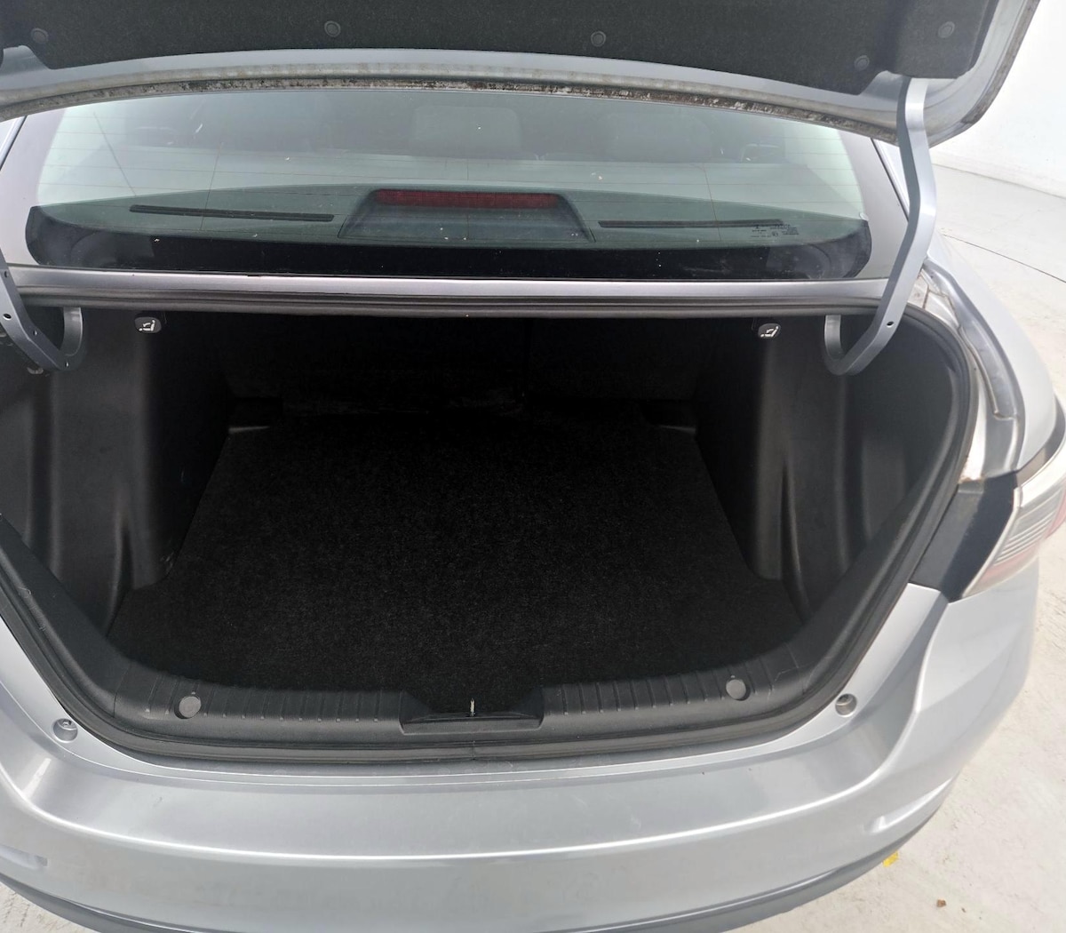 Trunk/Cargo (Seats Up)
