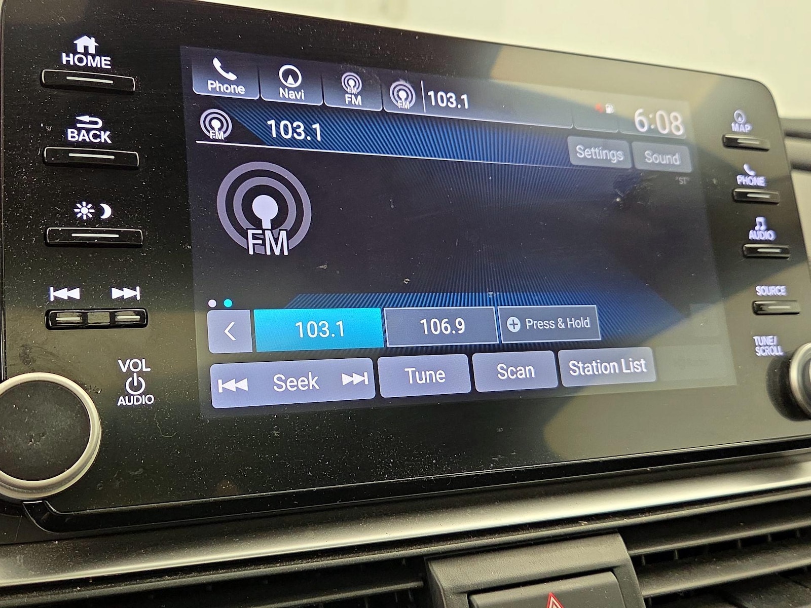 2018 Honda Accord EX-L - Photo 17