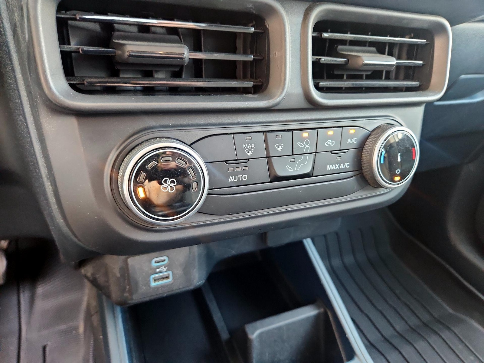 2023 Ford Maverick XLT - Photo 16