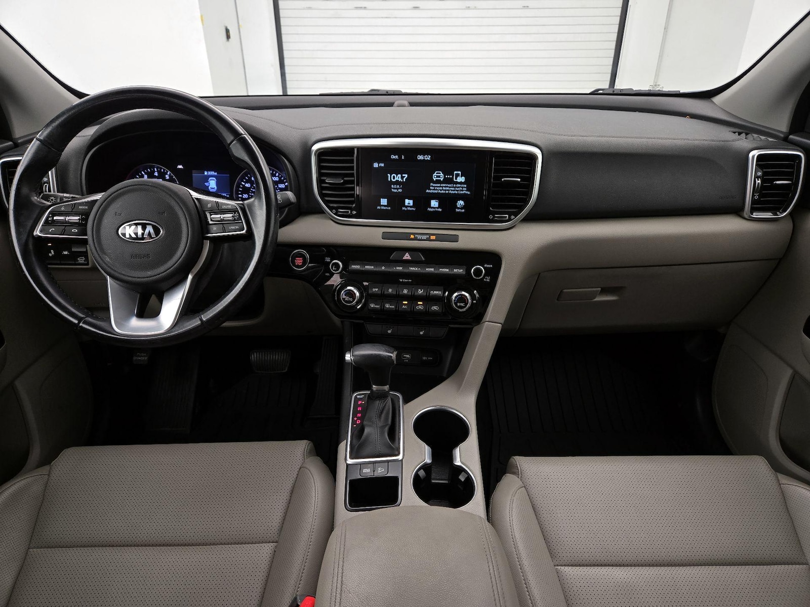 Apple CarPlay® & Android Auto™