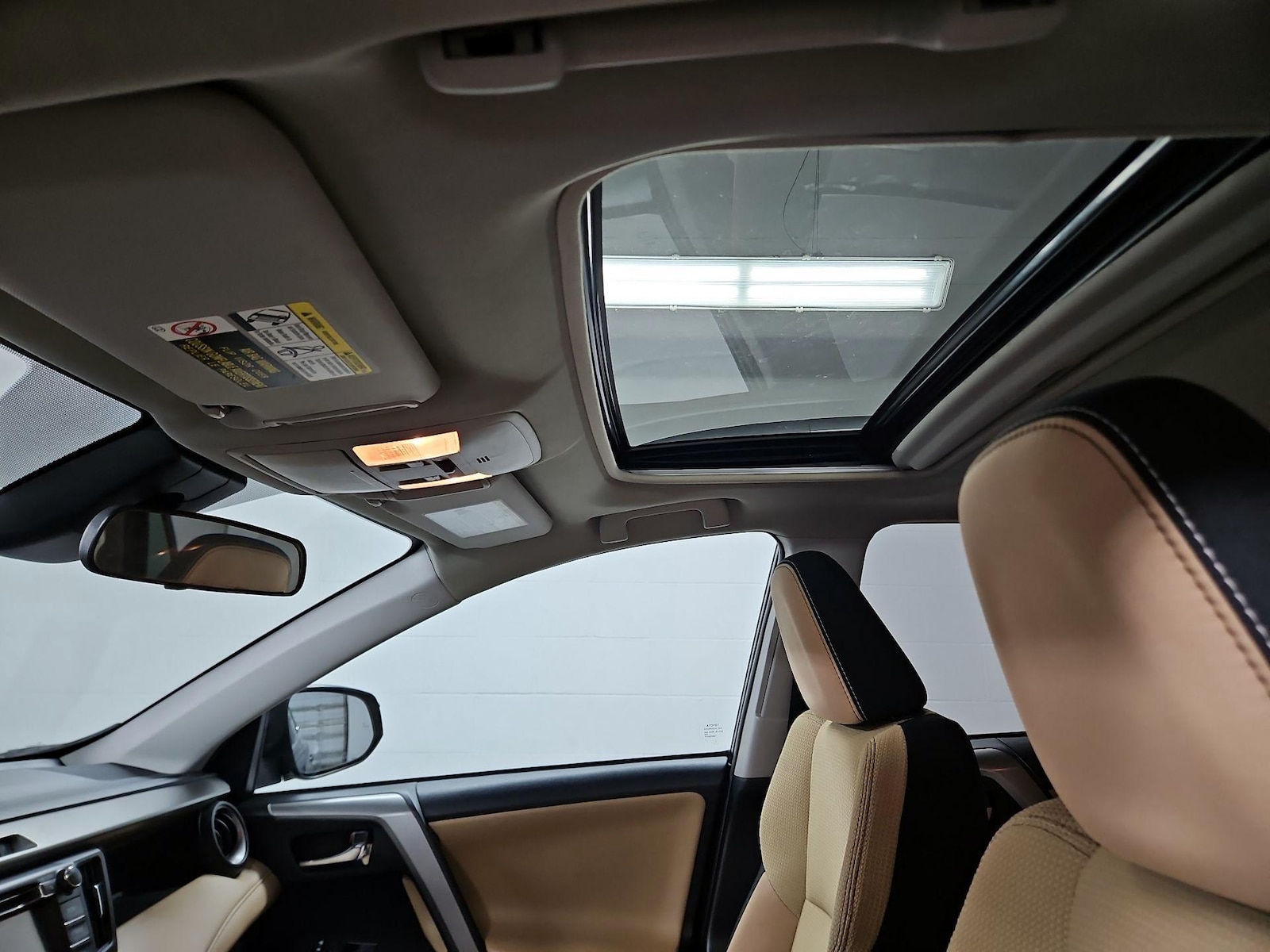 Sunroof(s) & Overhead Airbags