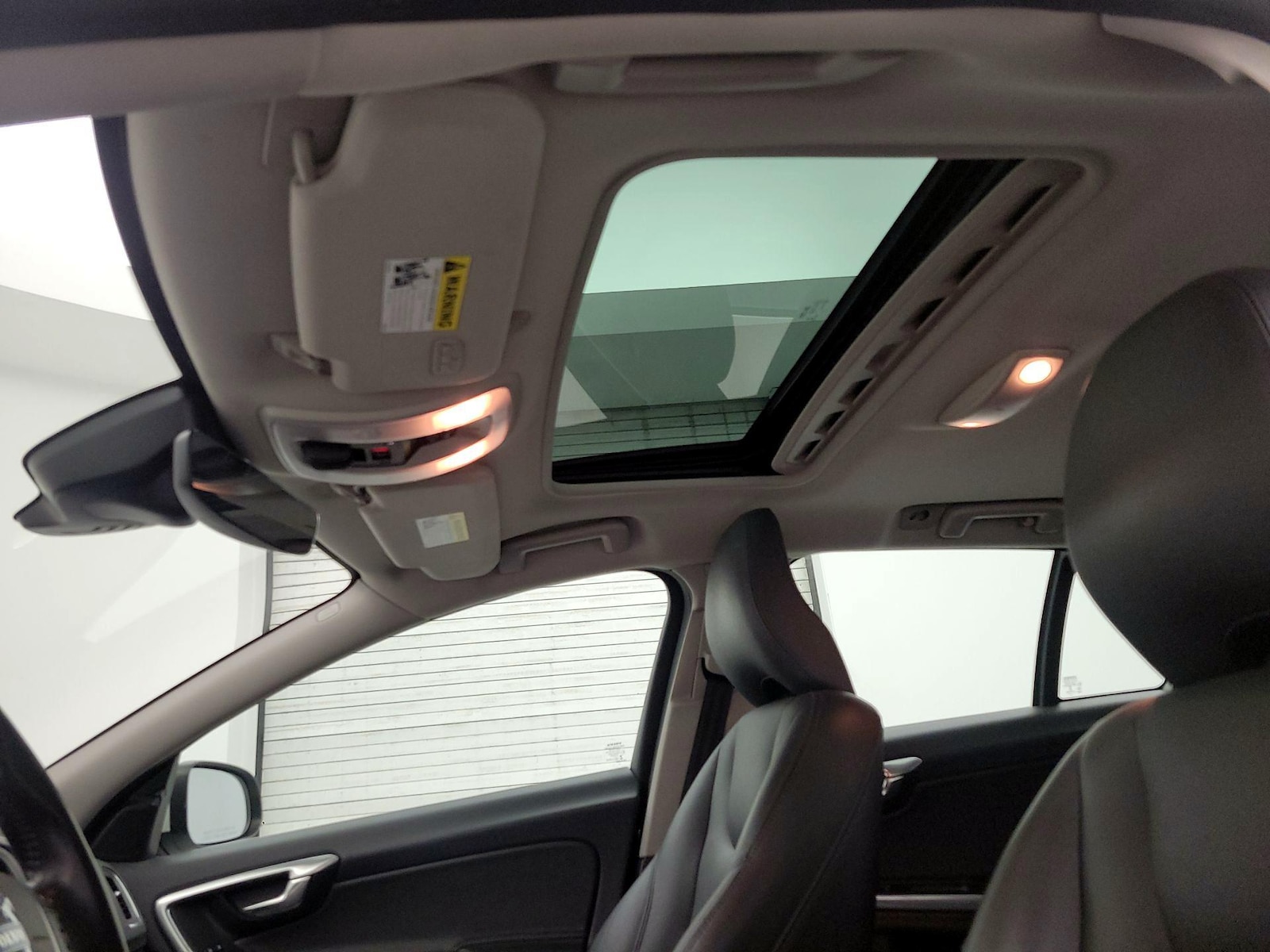Sunroof(s) & Overhead Airbags