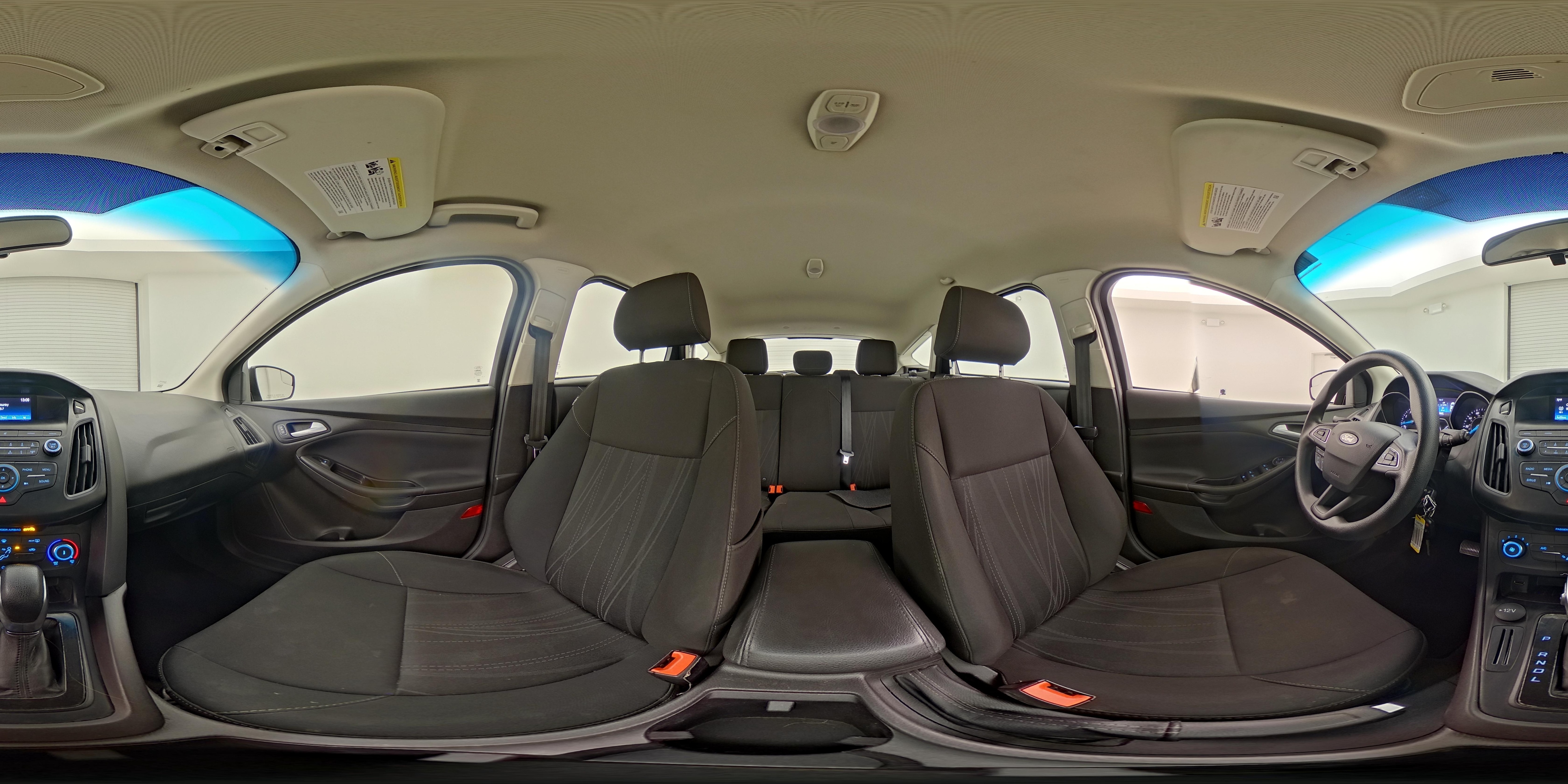 2018 Ford Focus SE - Photo 23