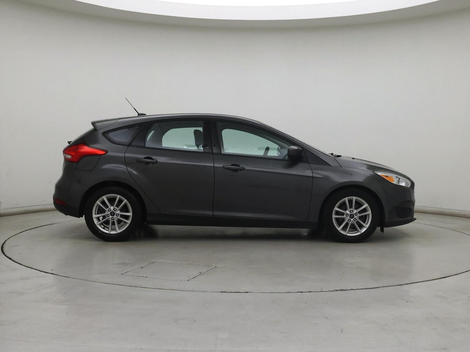 2018 Ford Focus SE - Photo 8