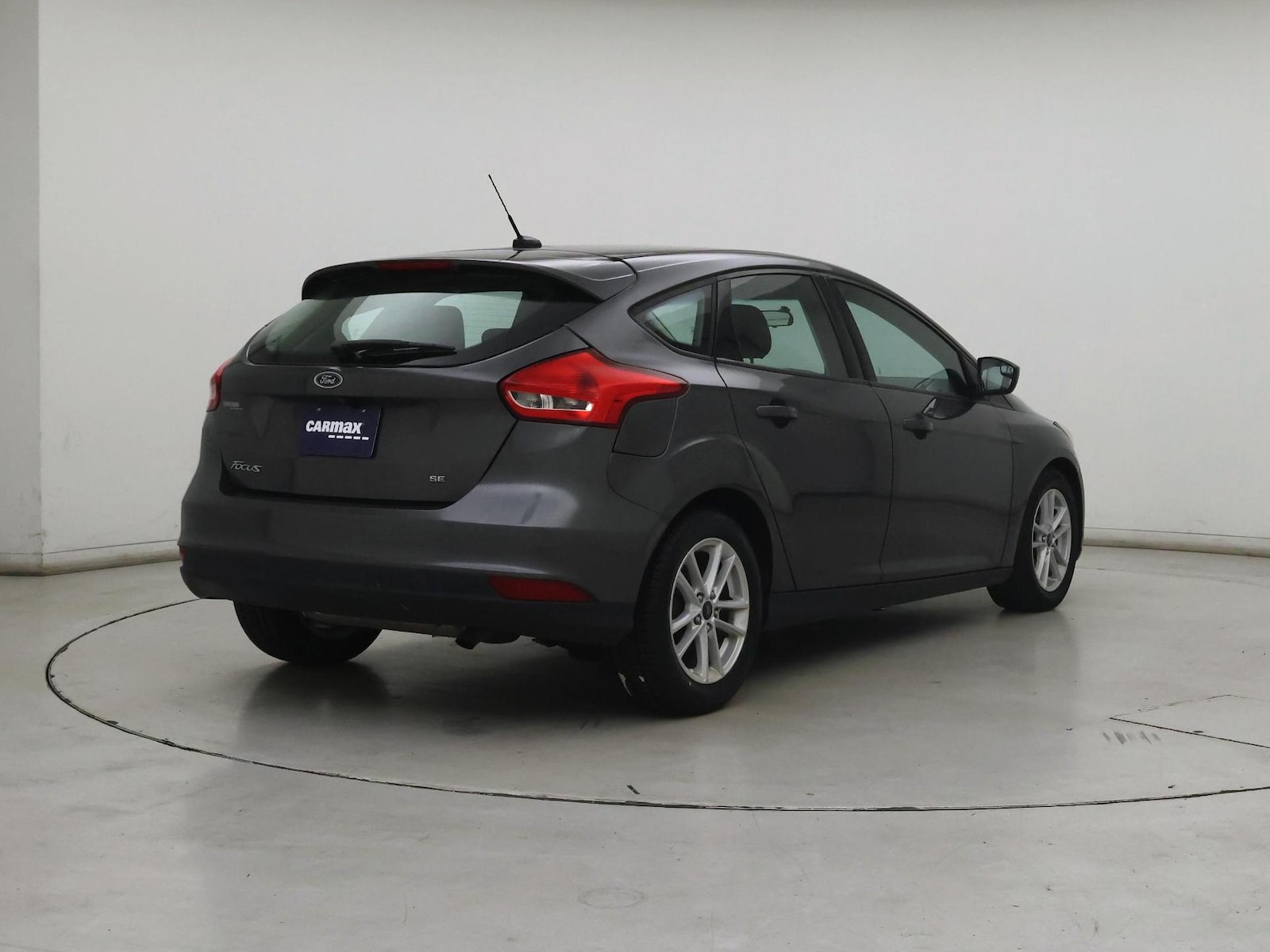 2018 Ford Focus SE - Photo 9