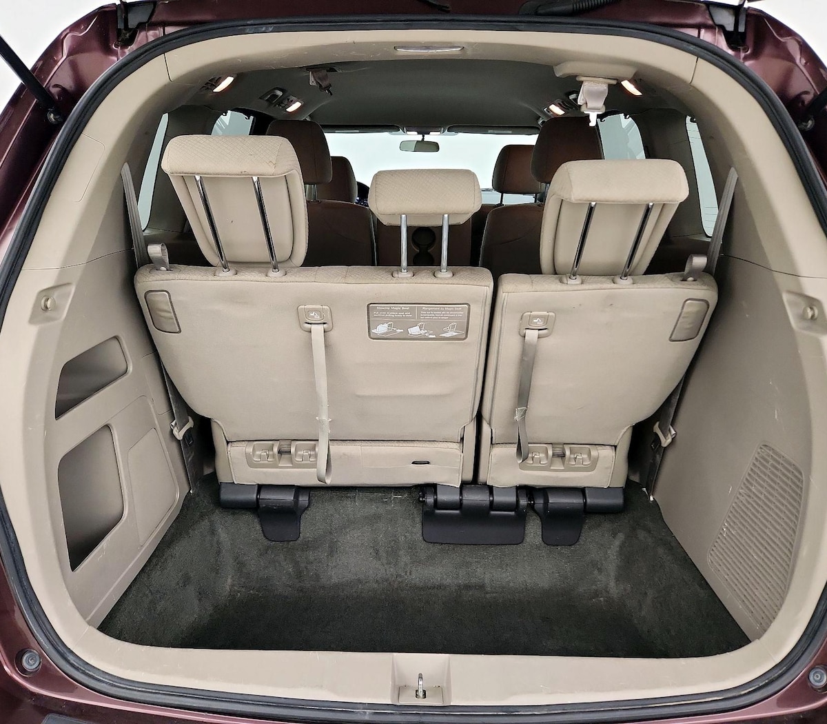 Trunk/Cargo (Seats Up)