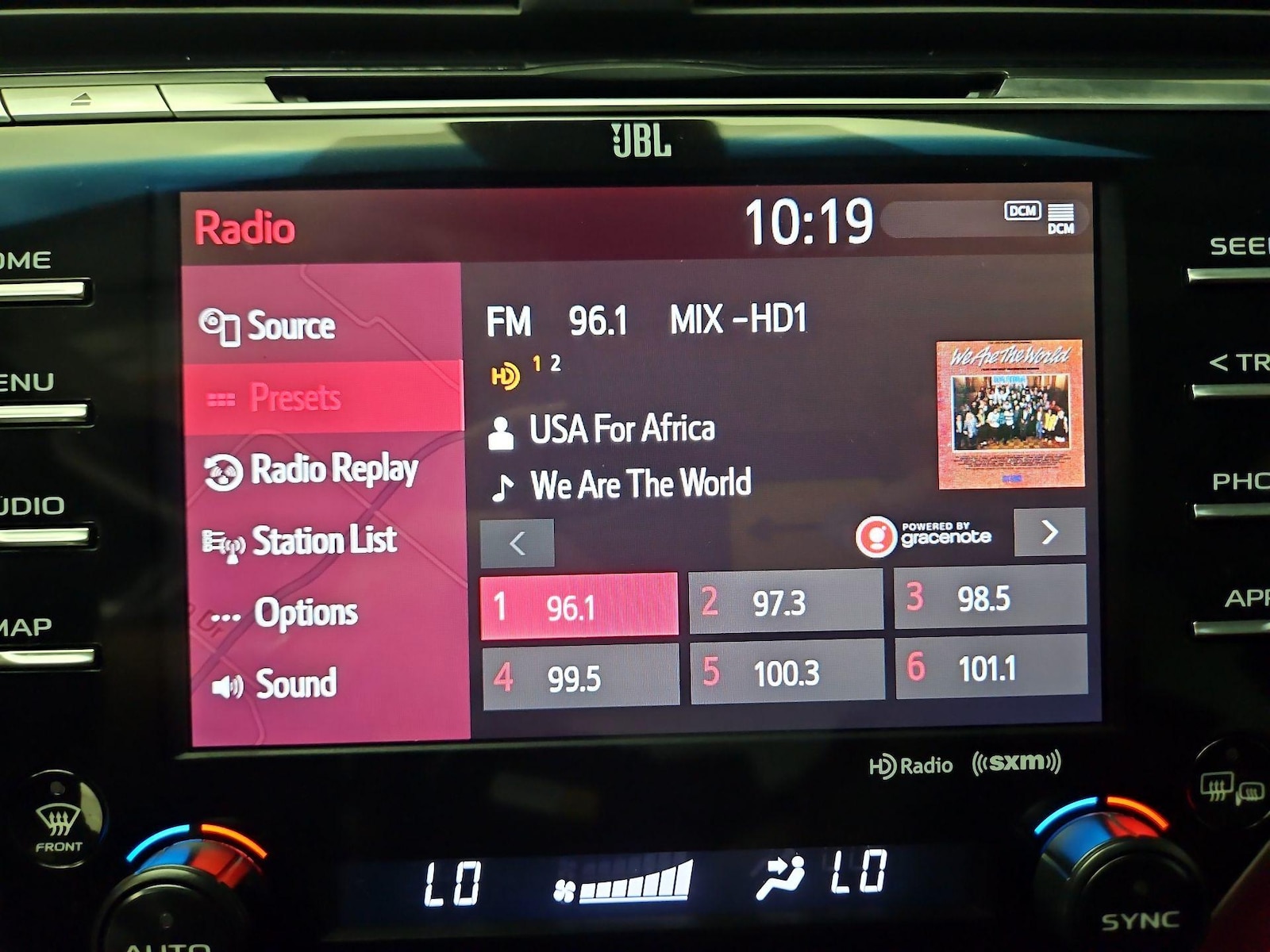 2018 Toyota Camry XSE - Photo 17