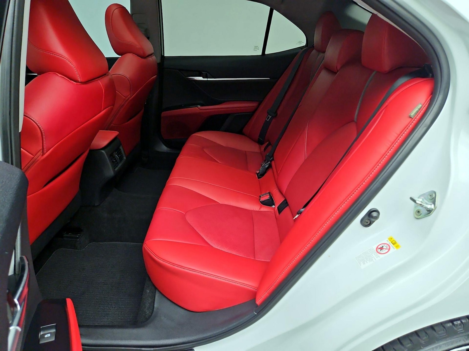 2018 Toyota Camry XSE - Photo 22