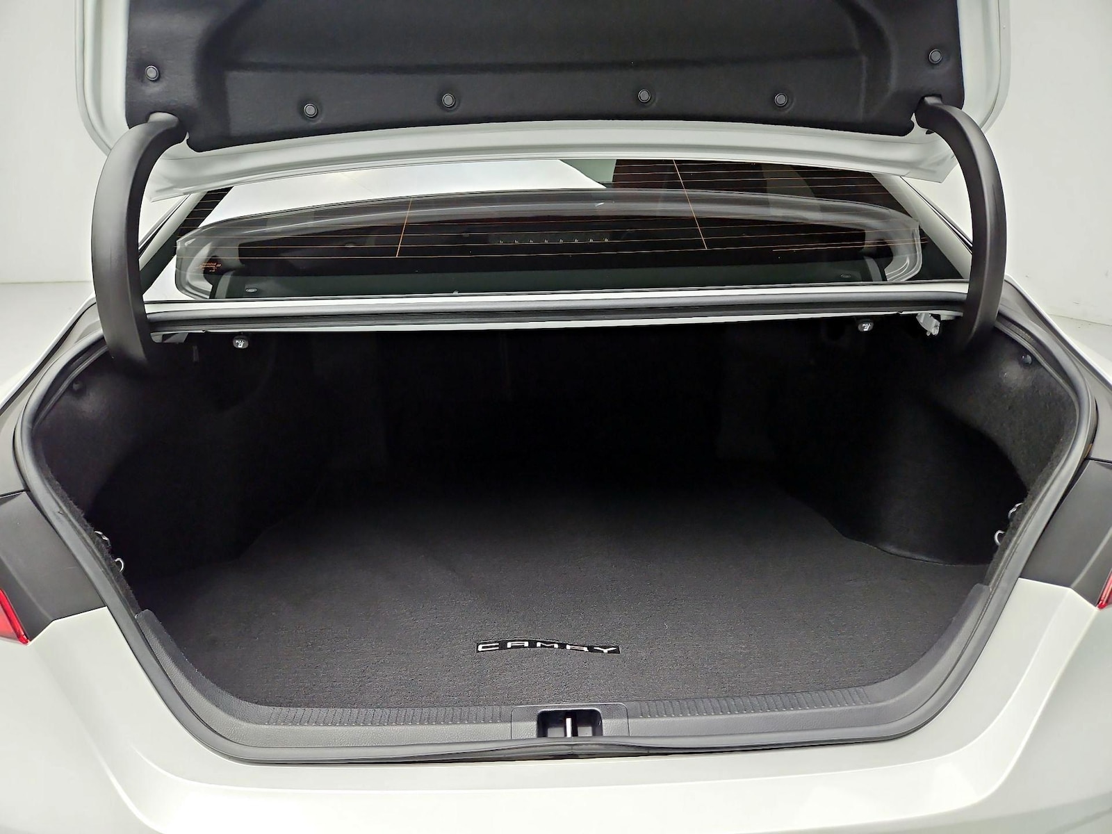 2018 Toyota Camry XSE - Photo 23