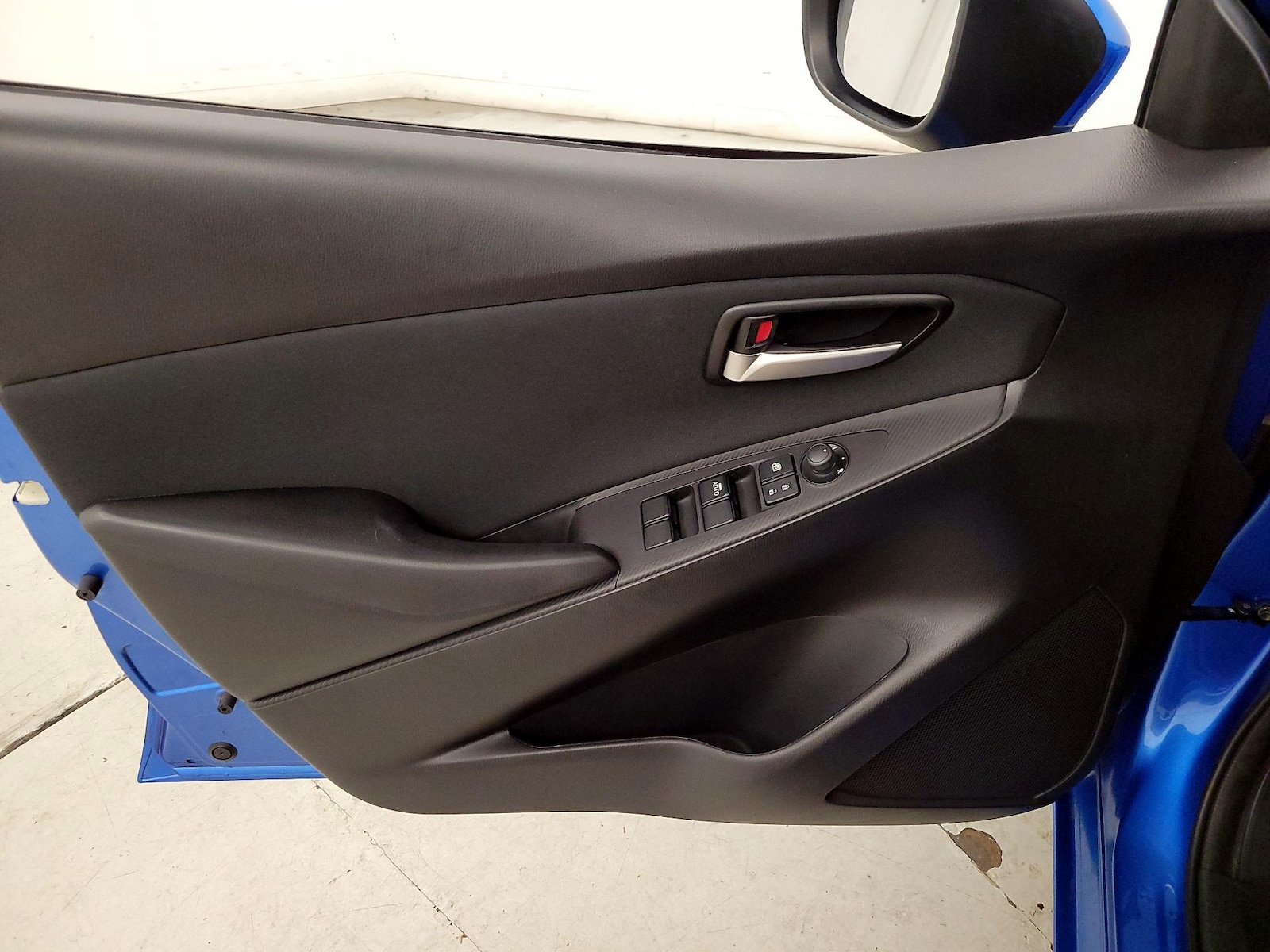 2019 Toyota Yaris LE - Photo 13