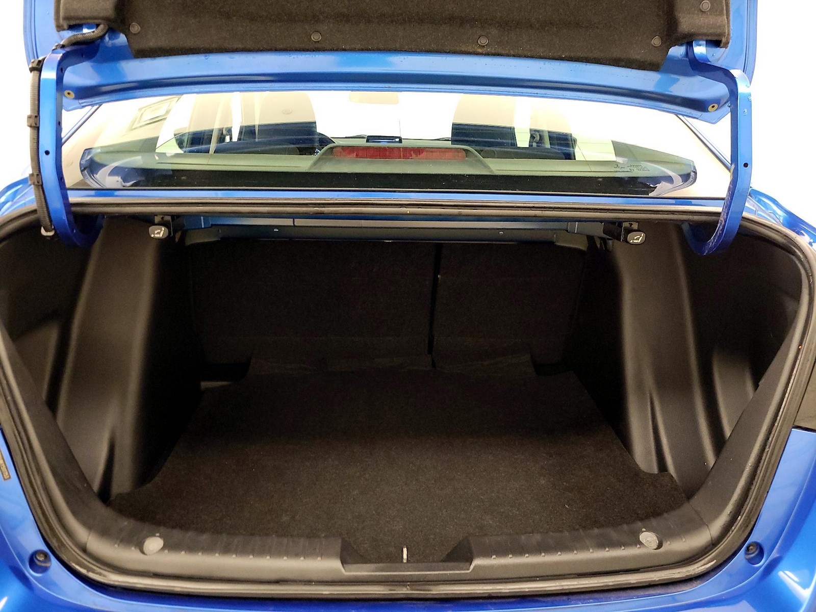 2019 Toyota Yaris LE - Photo 21