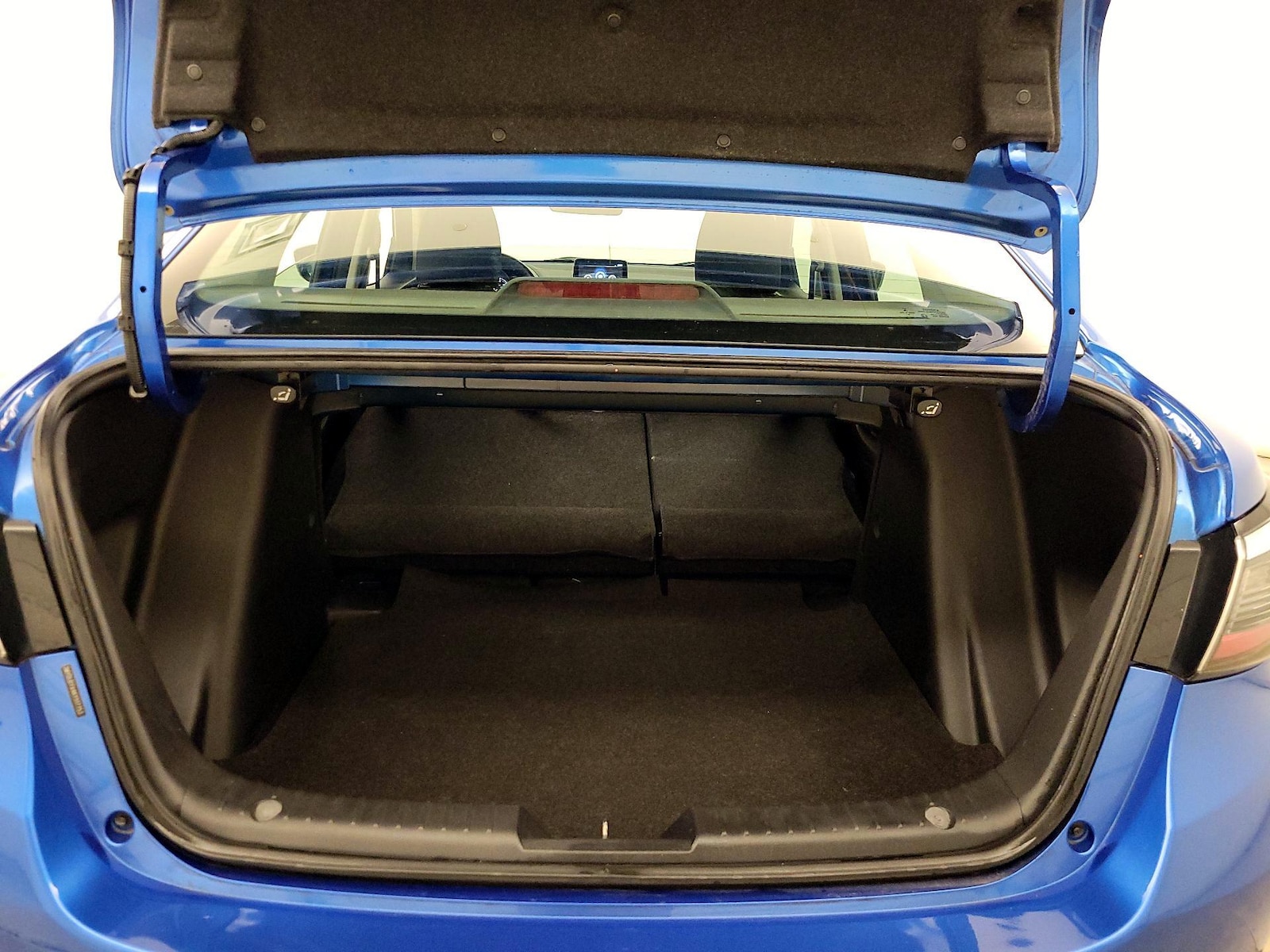 2019 Toyota Yaris LE - Photo 22
