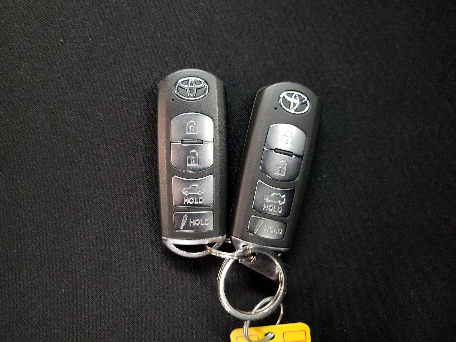 2019 Toyota Yaris LE - Photo 24