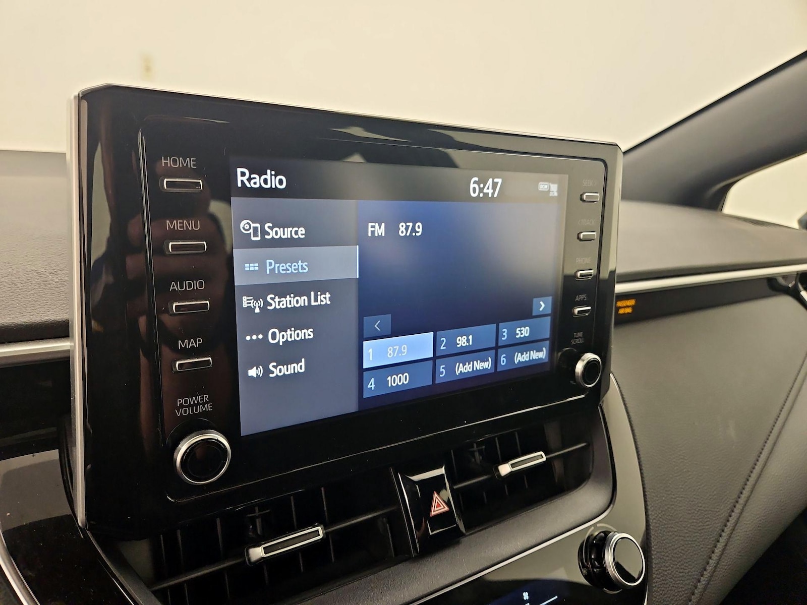 2020 Toyota Corolla SE - Photo 16