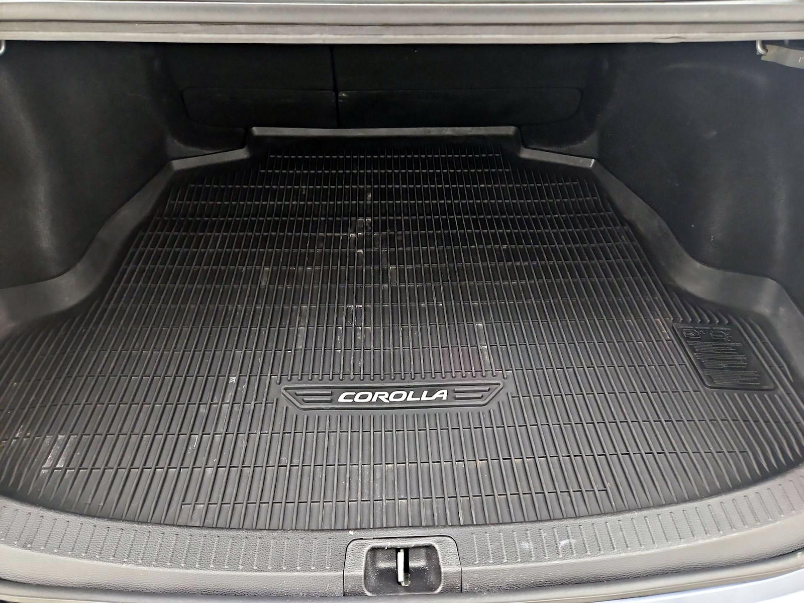 2020 Toyota Corolla SE - Photo 20