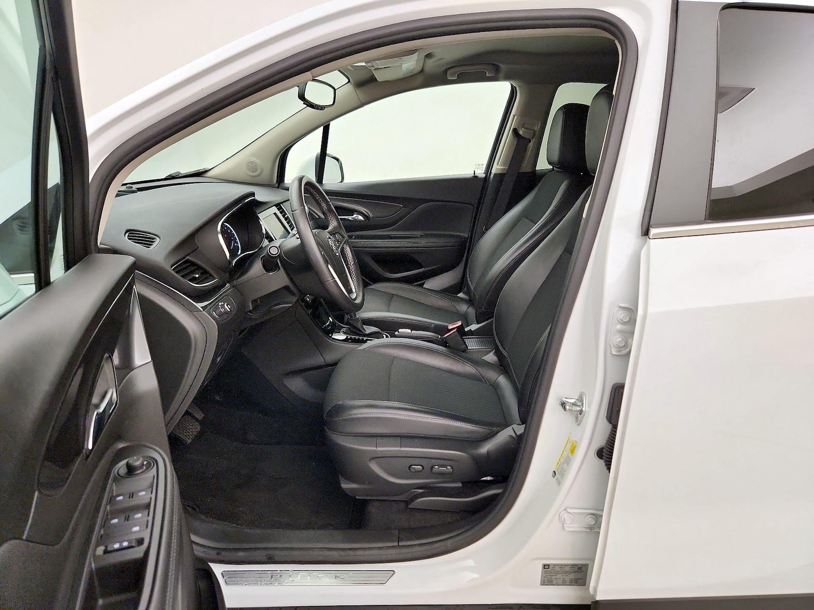 2022 Buick Encore Preferred - Photo 12