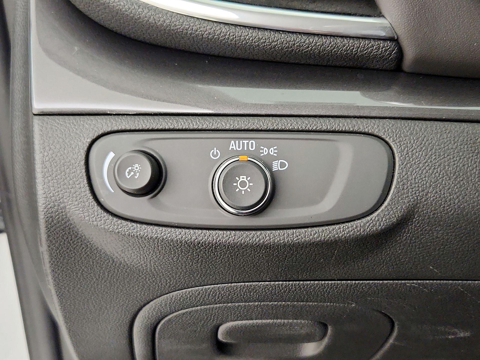 2022 Buick Encore Preferred - Photo 14