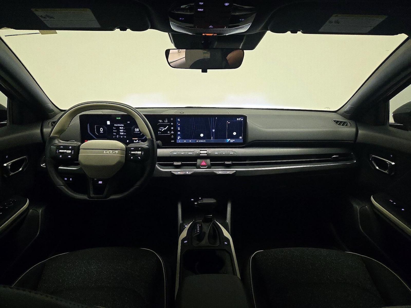 2025 Kia K4 GT-Line - Photo 10