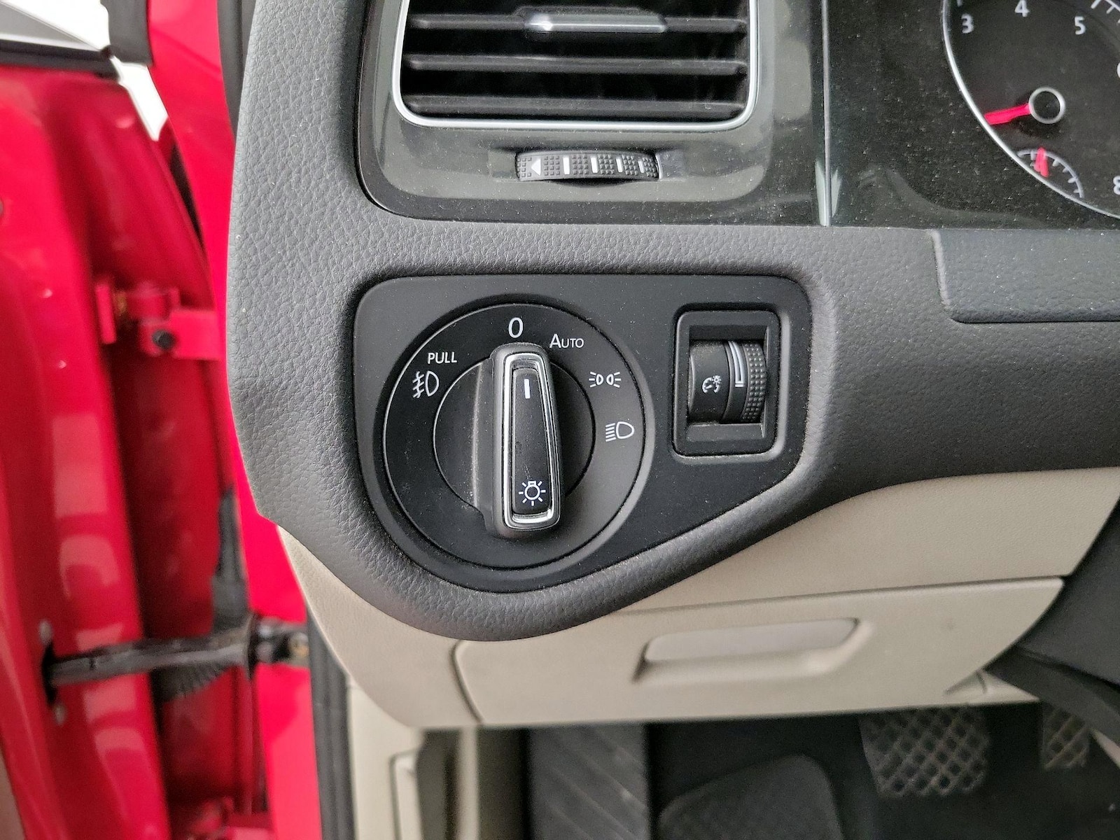 2019 Volkswagen Golf SE - Photo 14