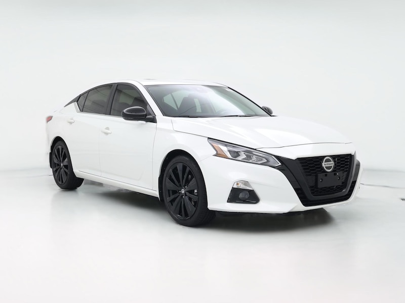 2022 Nissan Altima SR