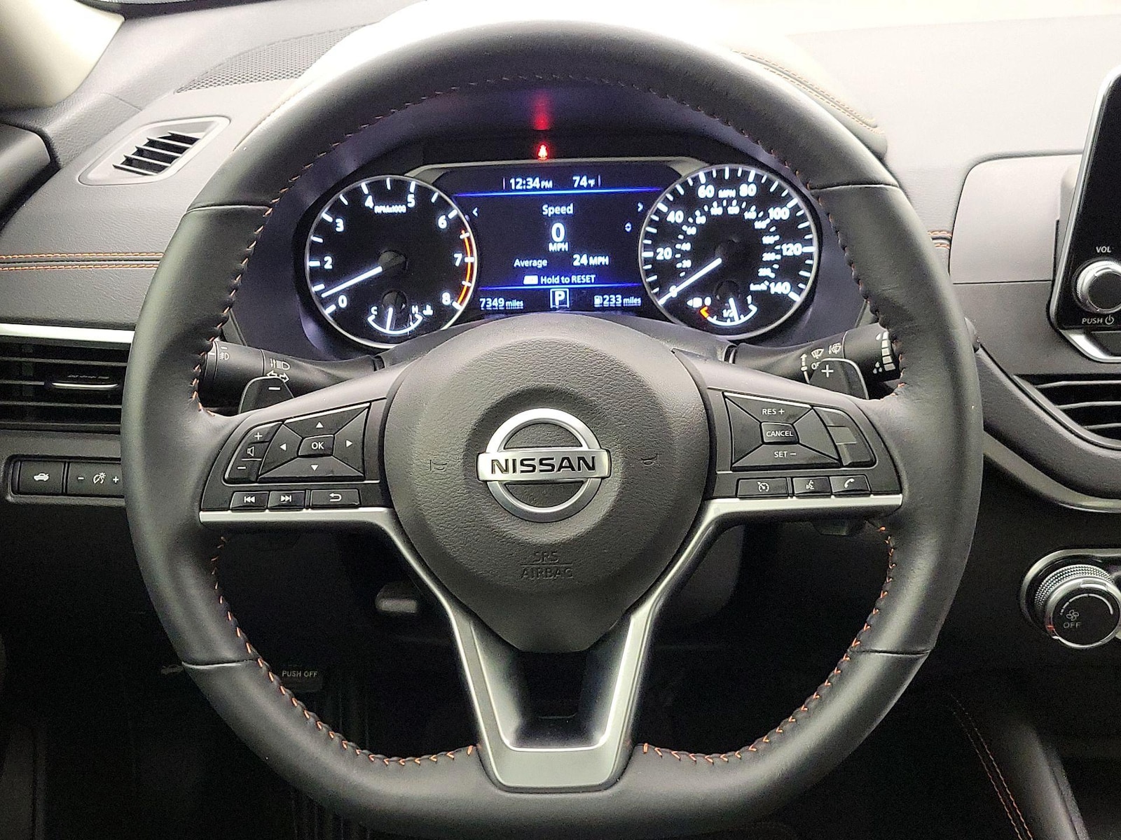 2022 Nissan Altima SR - Photo 11