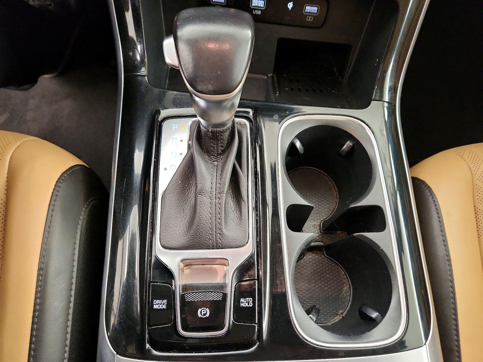 2022 Kia Carnival EX - Photo 19