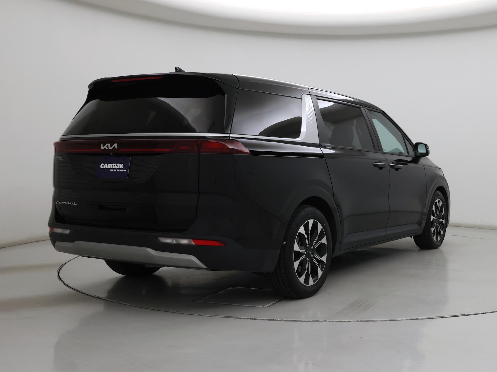 2022 Kia Carnival EX - Photo 9