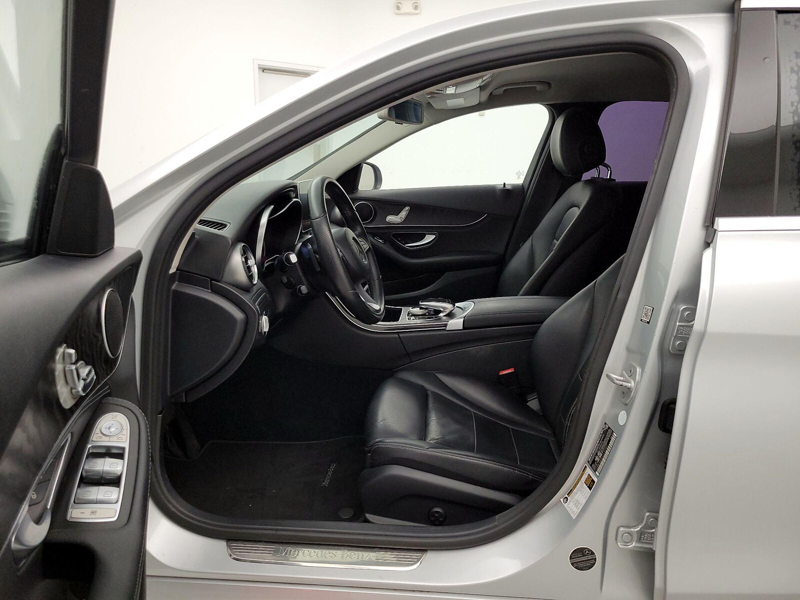 Power Seat(s) & Side Airbags