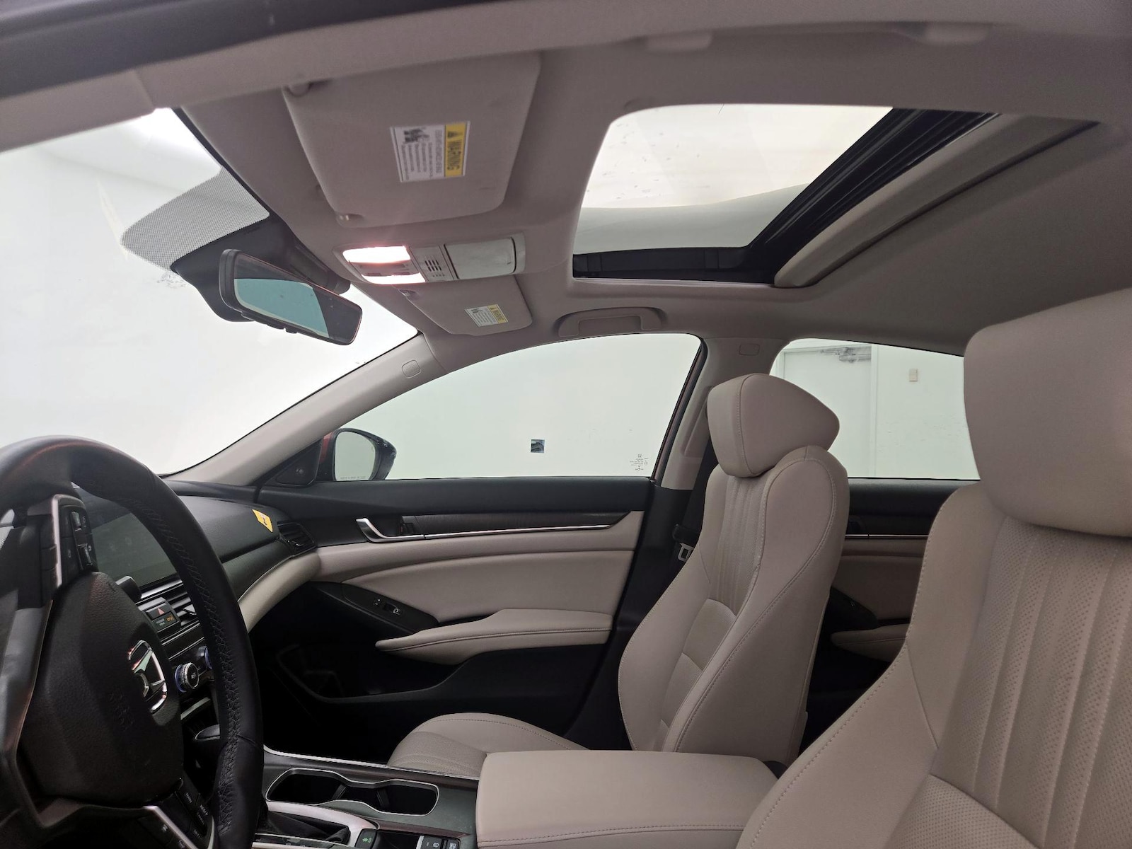 Sunroof(s) & Overhead Airbags