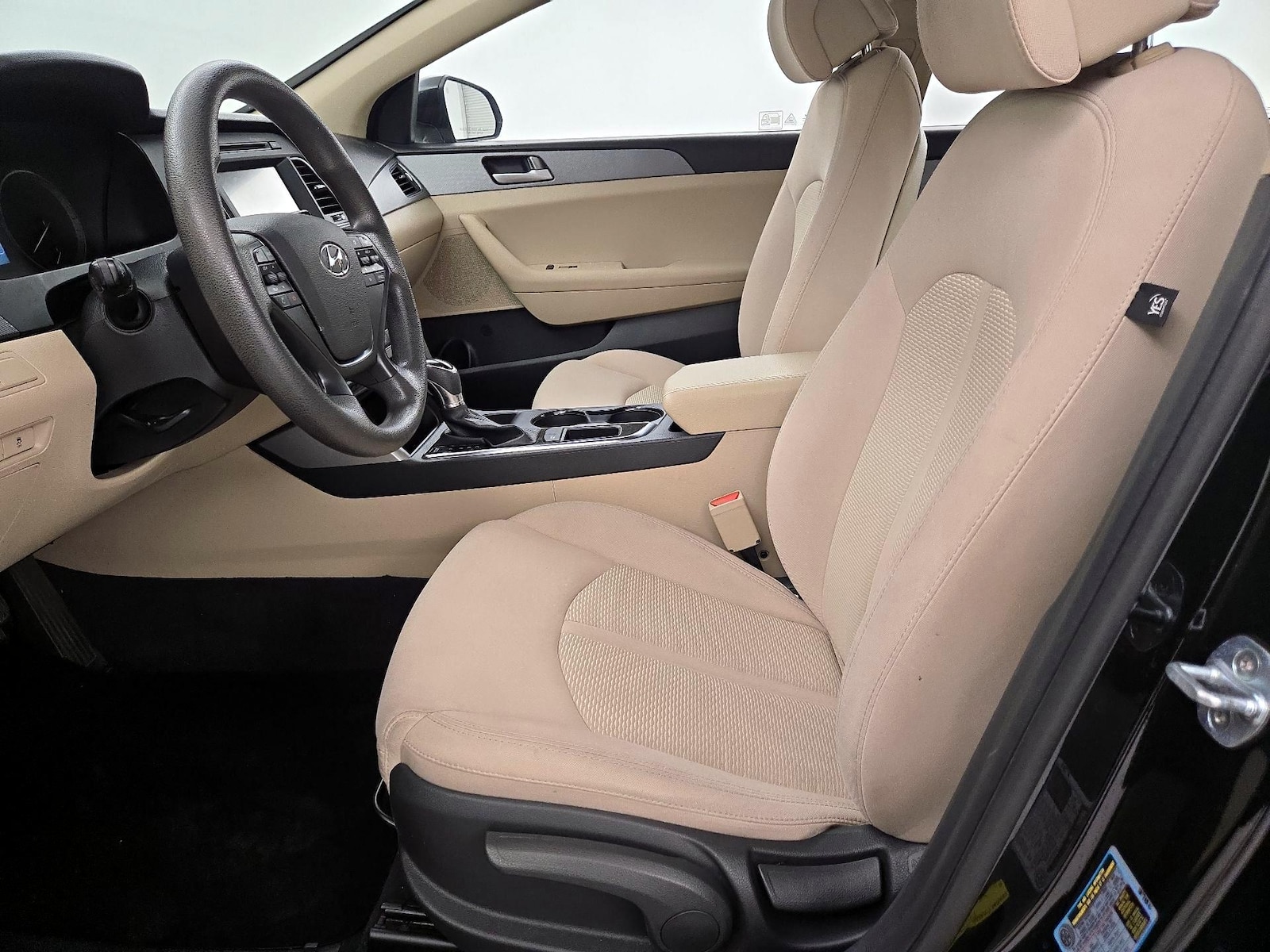 2017 Hyundai Sonata SE - Photo 12