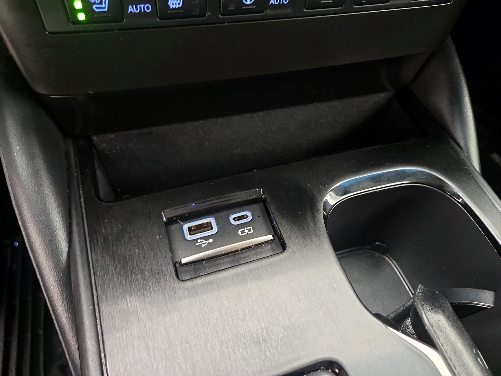 2025 Lexus ES Hybrid 300h Ultra Luxury - Photo 19