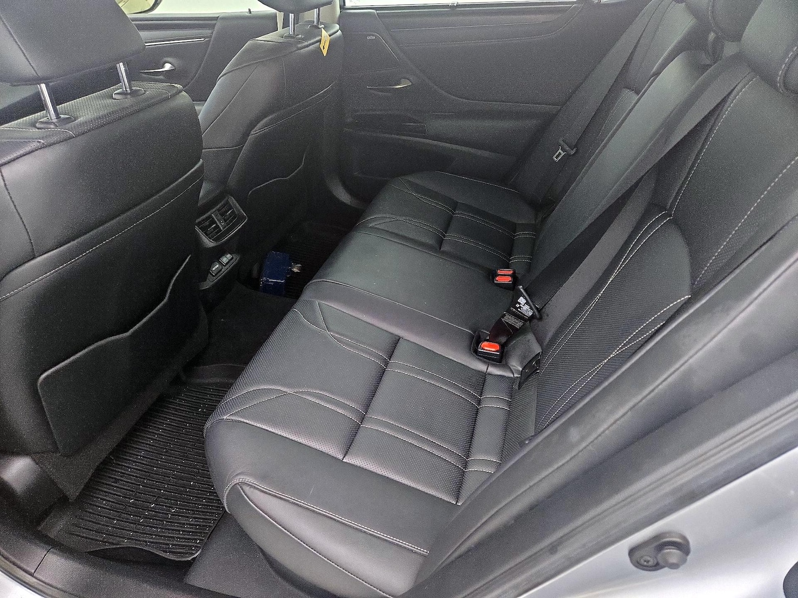 2025 Lexus ES Hybrid 300h Ultra Luxury - Photo 20